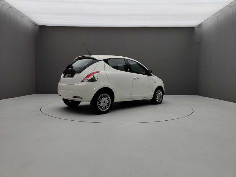 YPSILON 1.3 MJT 95CV SILVER