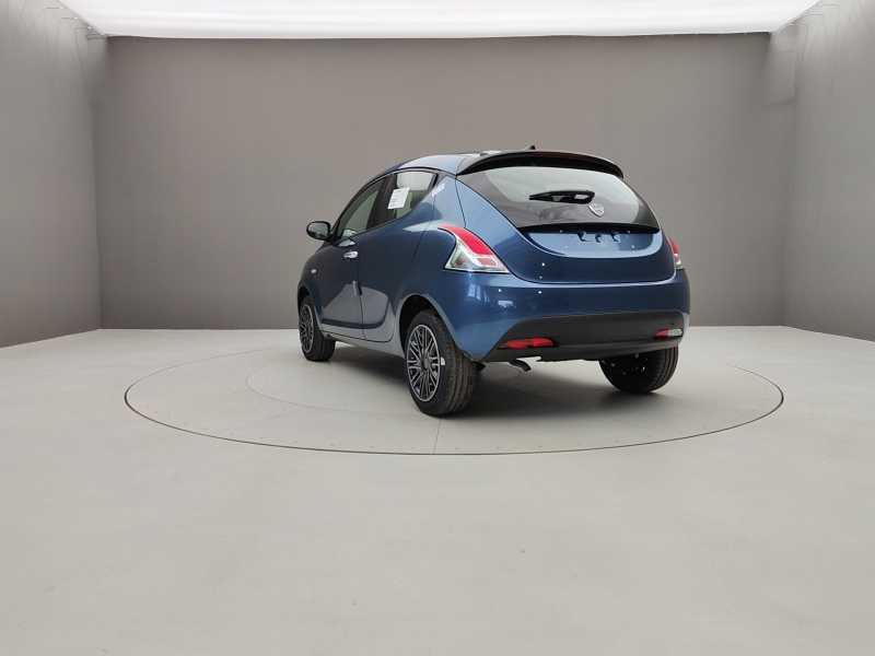 YPSILON 1.0 HYBRID 70CV ORO MY24