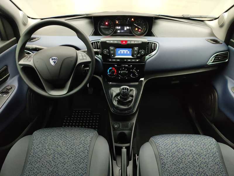 YPSILON 1.0 HYBRID 70CV ORO MY24