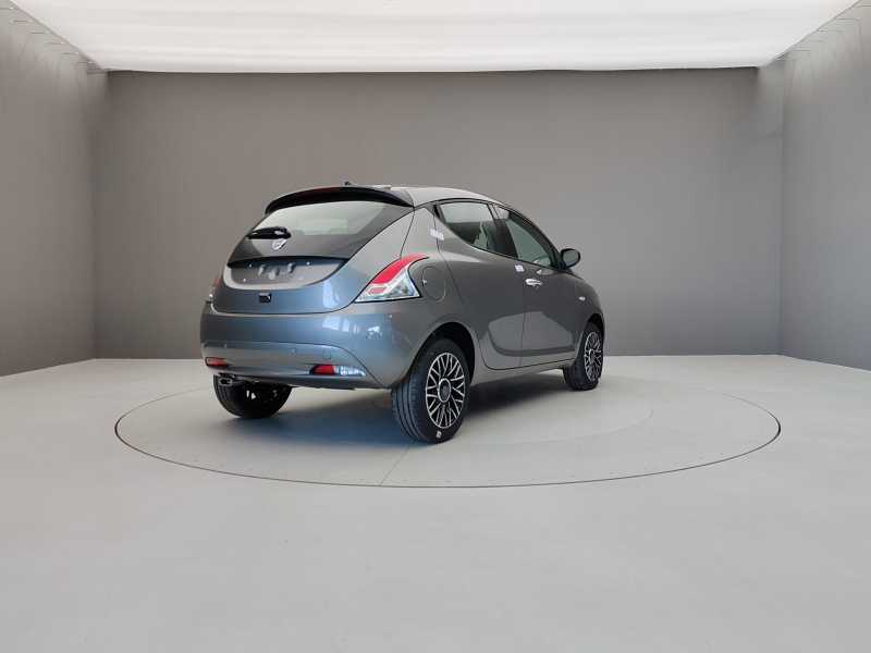 YPSILON 1.0 70CV HYBRID PLATINO