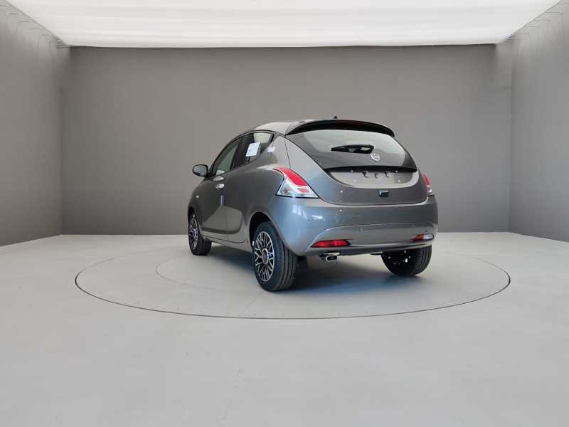 YPSILON 1.0 70CV HYBRID PLATINO