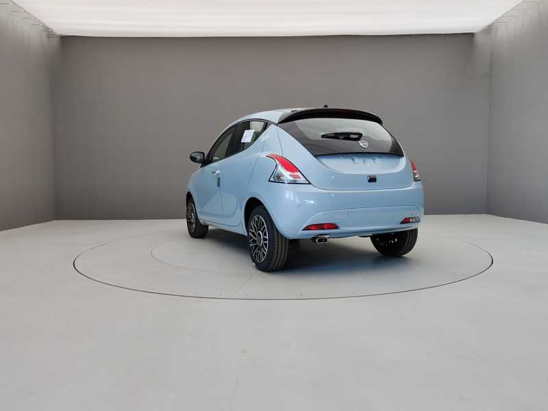 YPSILON 1.0 70CV HYBRID PLATINO