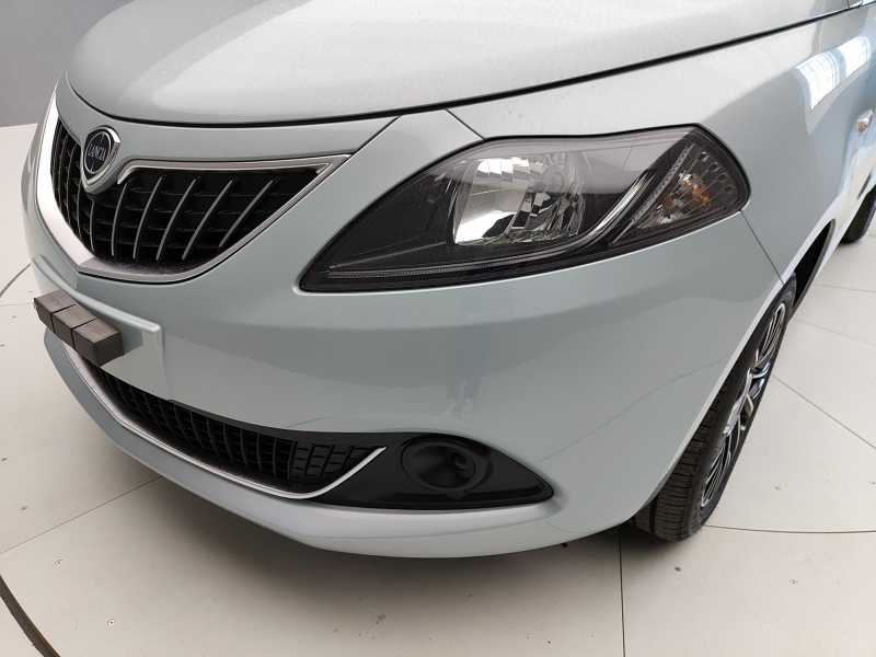 YPSILON 1.0 70CV HYBRID PLATINO 