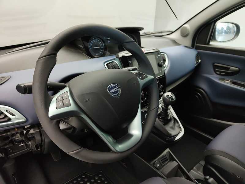 YPSILON 1.0 70CV HYBRID PLATINO